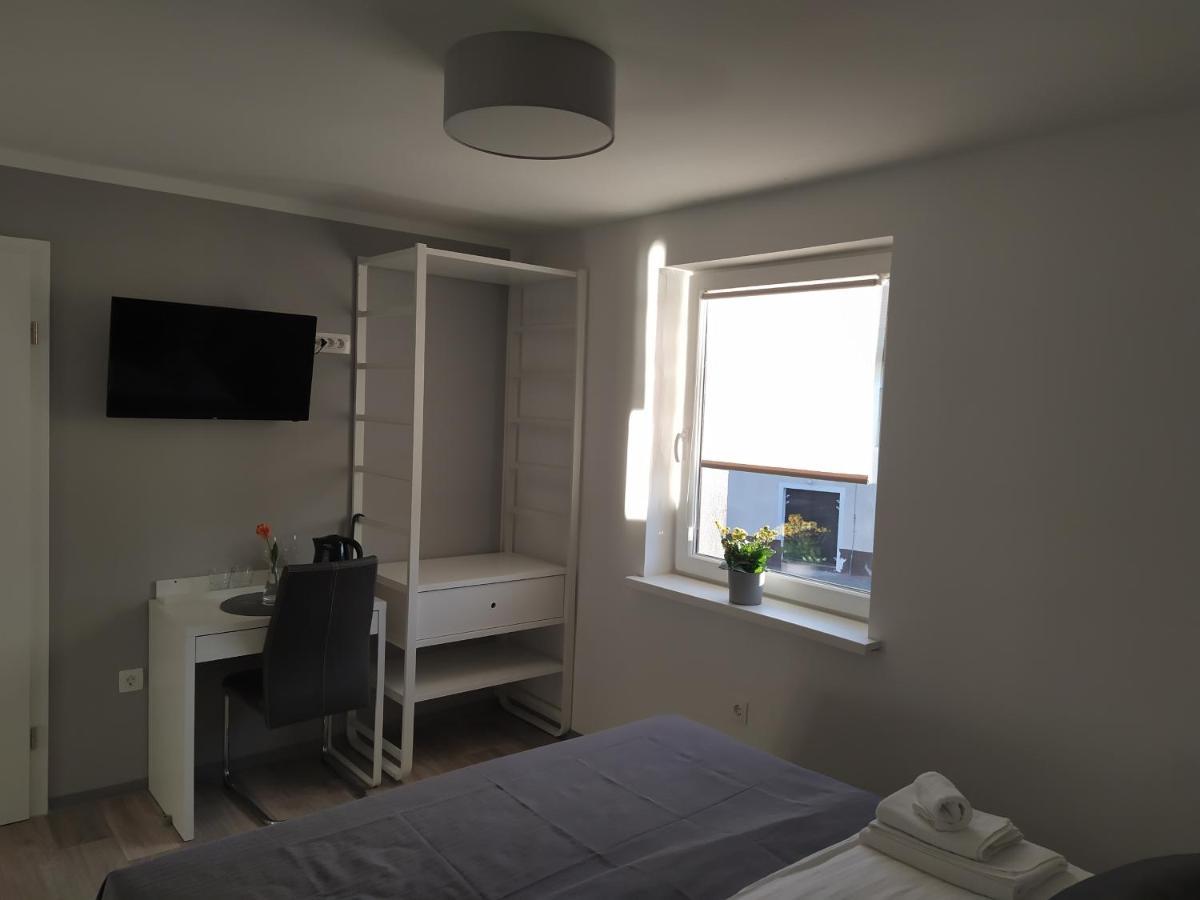 Apartment Trubarjeva33, Near Ljubljana, Free Parking Velike Lasce Kültér fotó