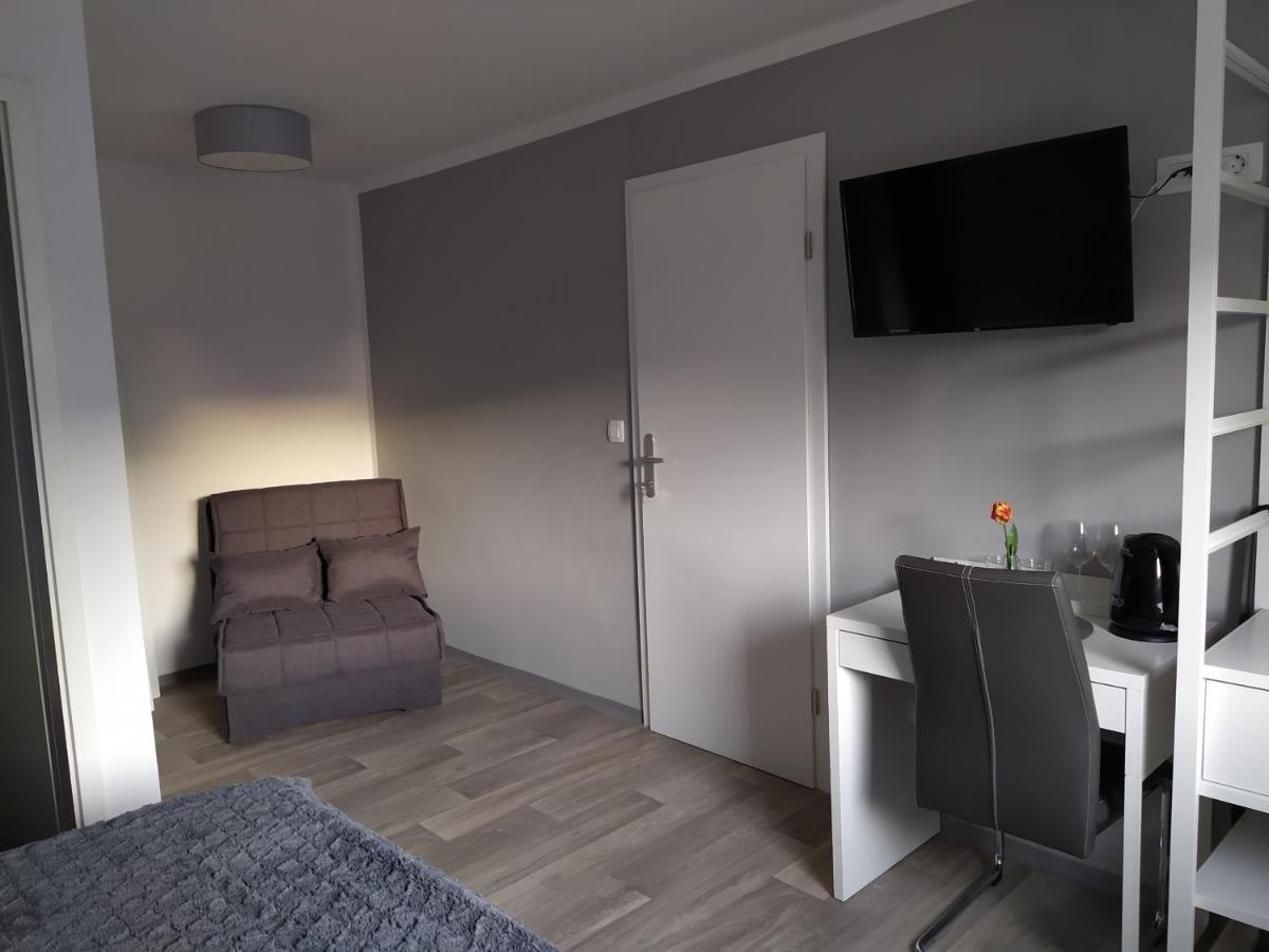 Apartment Trubarjeva33, Near Ljubljana, Free Parking Velike Lasce Kültér fotó