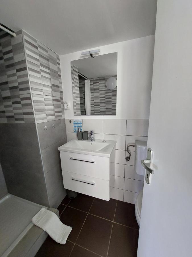 Apartment Trubarjeva33, Near Ljubljana, Free Parking Velike Lasce Kültér fotó